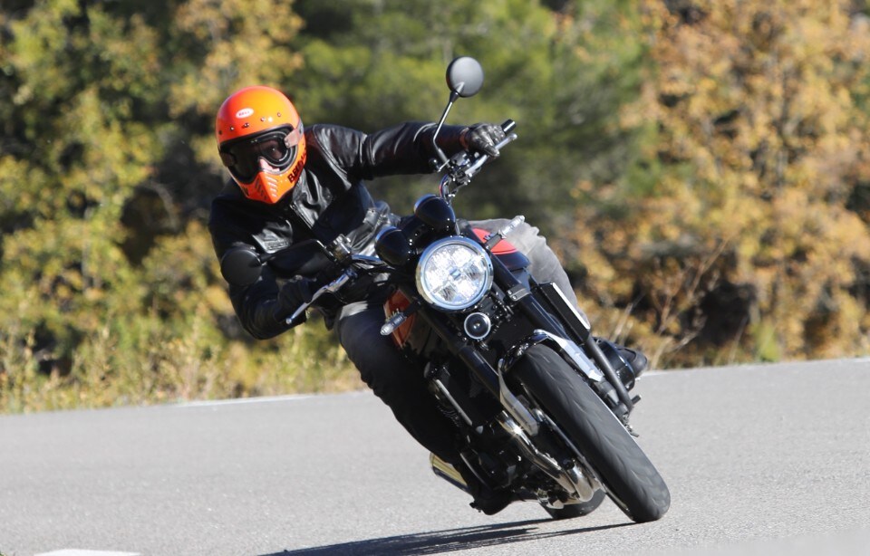 I motociclisti e la potenza dello SGUARDO!