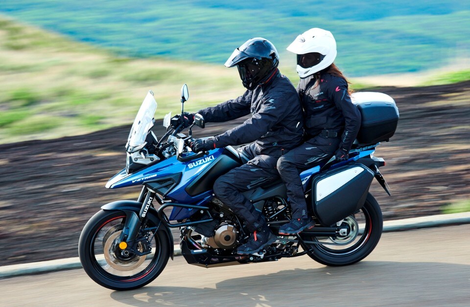 Le Suzuki GSX-8S e V-Strom 800DE protagoniste della Première Show