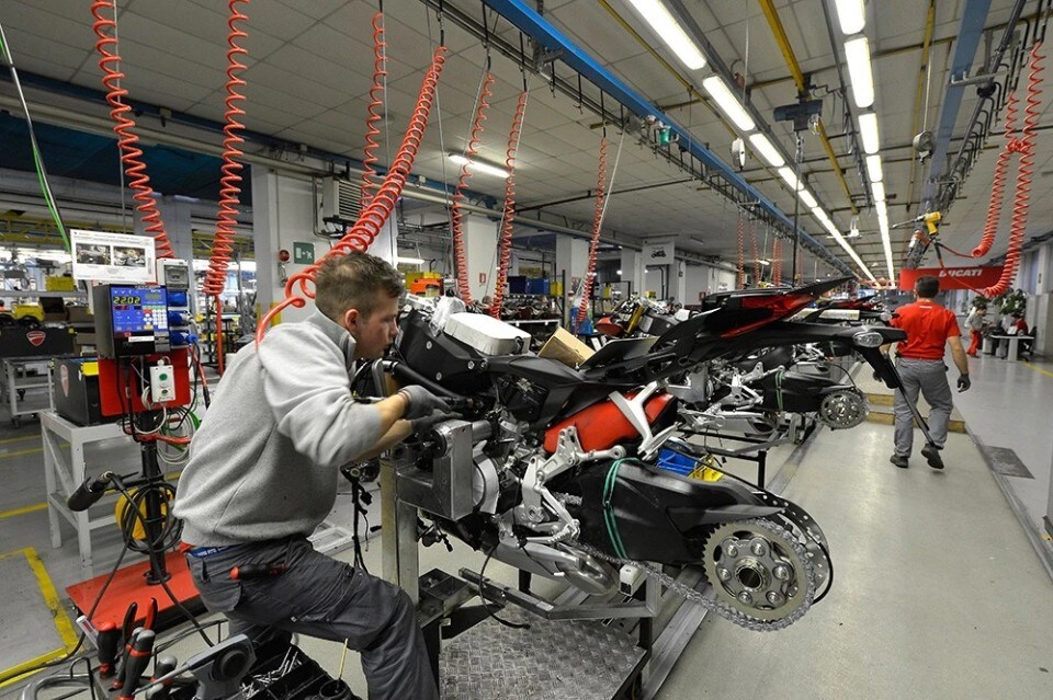 Le auto sono già all’Euro7. E le moto? 