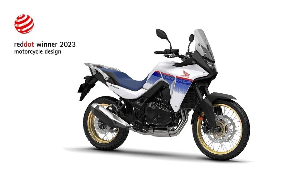 Honda, un premio al design per Hornet e Transalp
