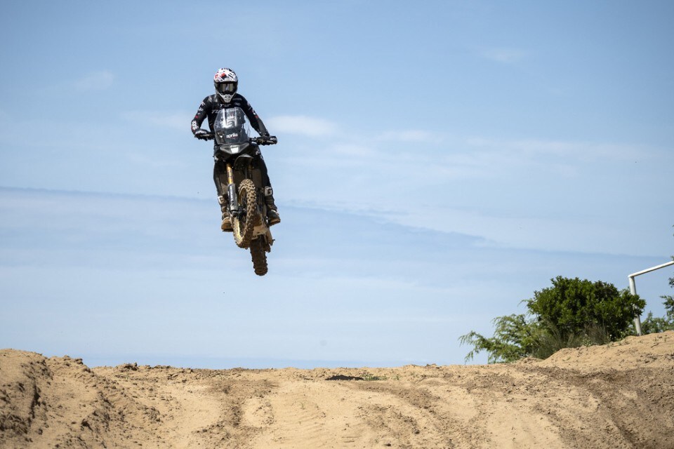 Aprilia Tuareg, primi test per il prototipo da rally raid