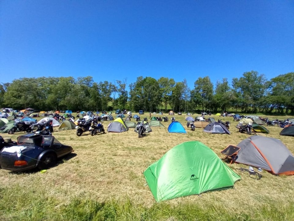 Ma cosa ci sarà mai di bello in una fabbrica di accessori?