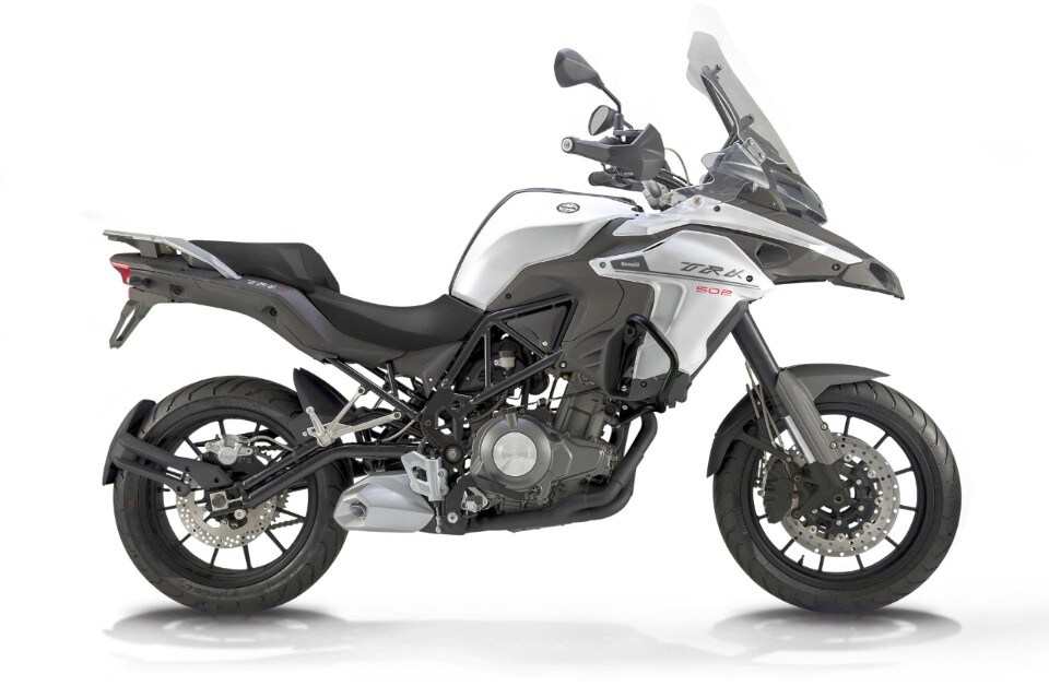 Aspettando la Benelli TRK 702