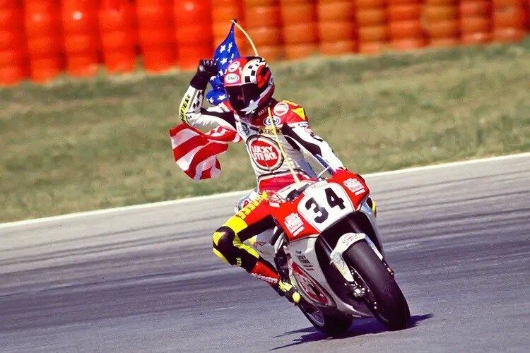 Intervista a Kevin Schwantz a 30 anni dalla vittoria del motomondiale