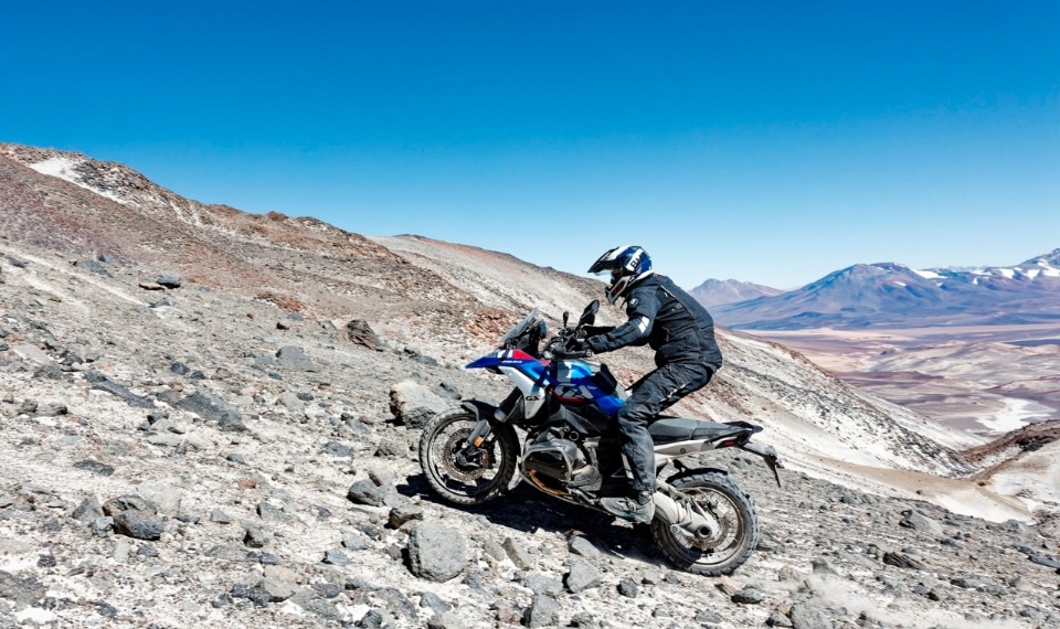 Metzeler Karoo 4 e BMW R 1300 GS: una salita da record!
