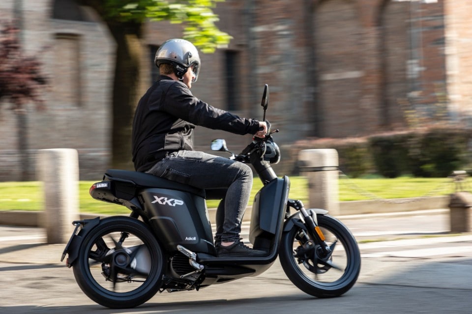 Dueruote Garage: sfatiamo i (falsi) miti dell'elettrico