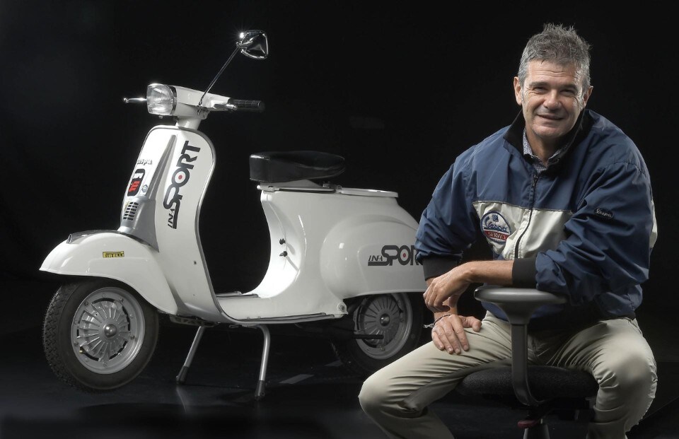 Valerio Boni: nuovo record del mondo delle 24 ore con una Vespa 50 del 1979 