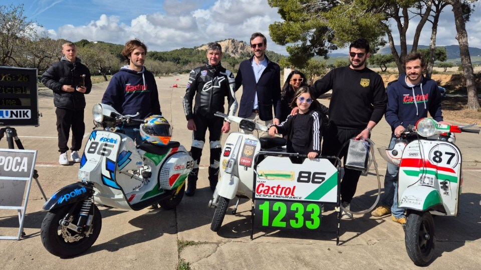 Valerio Boni: nuovo record del mondo delle 24 ore con una Vespa 50 del 1979 