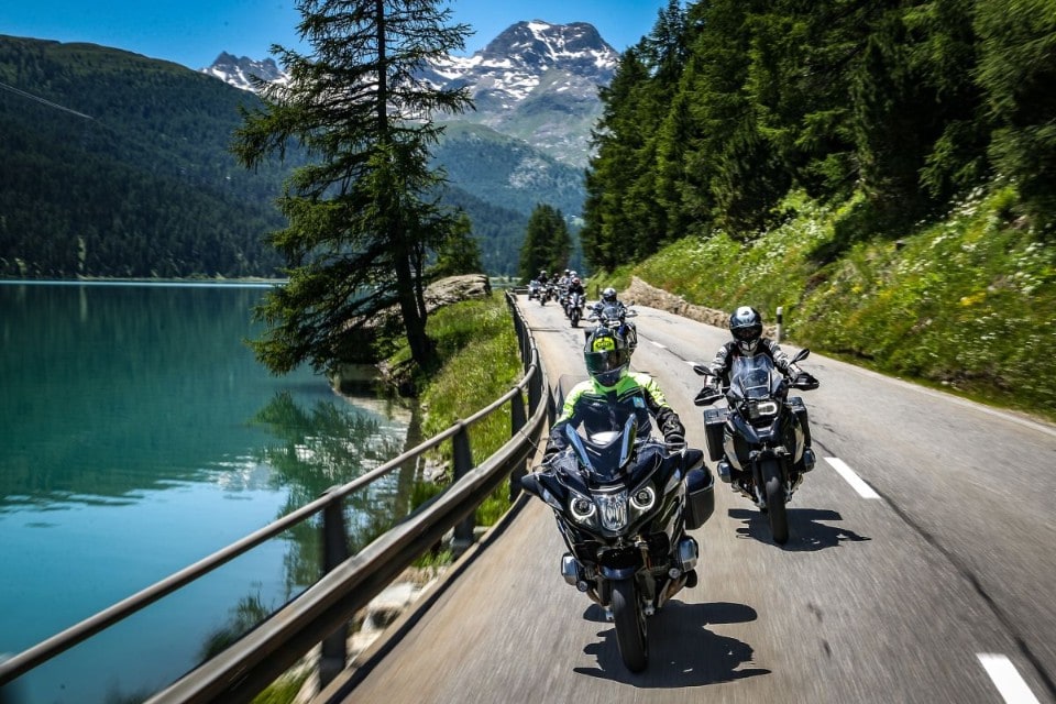 Moto in autunno? Ecco 6 proposte per godervi un weekend magico all'insegna della guida e della cultura