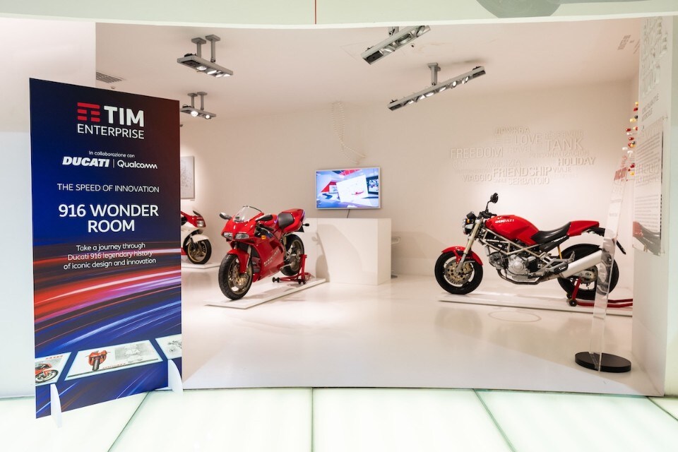 Nel box Ducati MotoGP con il 5G e la Virtual Reality di TIM 