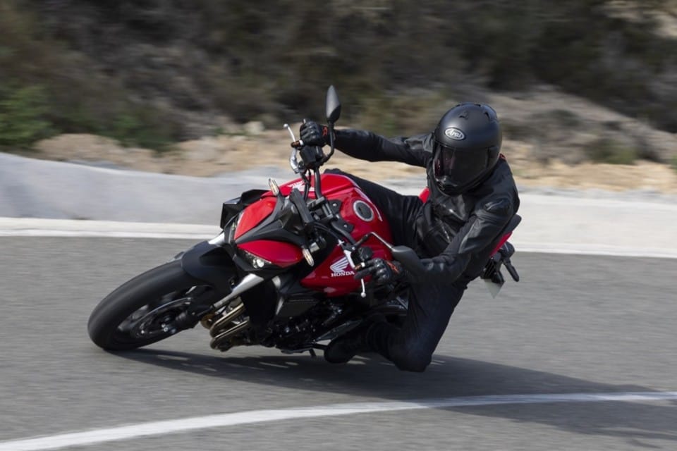 Honda Test Tour 2025: prova per un'ora e mezza la CB1000 Hornet
