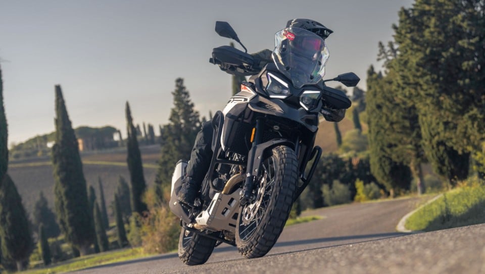 Ma vale la pena comprare una moto cinese da 1000 cc?