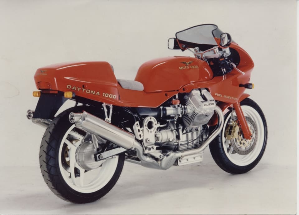 Moto Guzzi: una storia dell'Italia di ieri che ci parla dell'Italia di oggi
