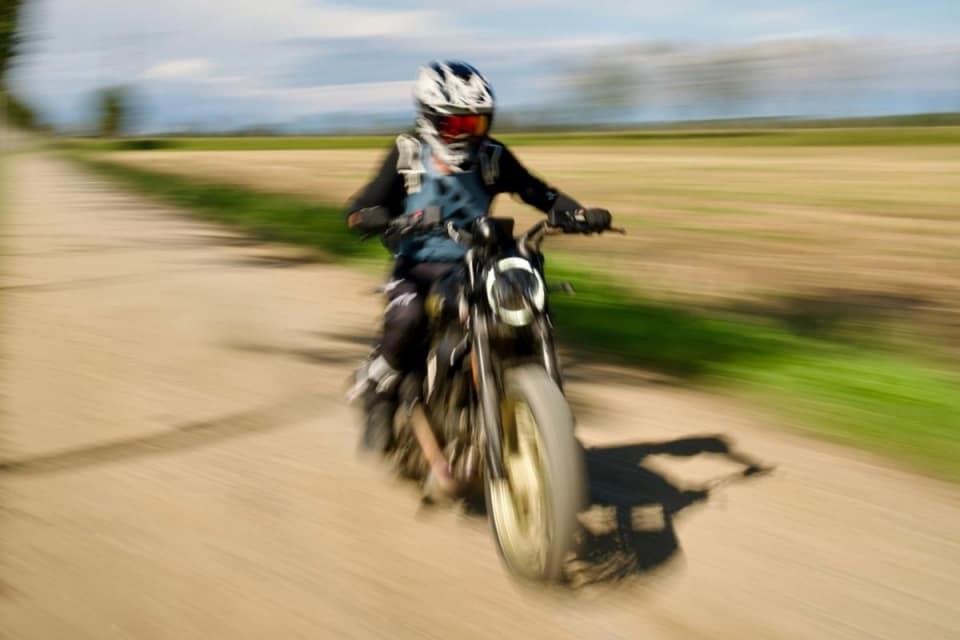 Guiness dei primati: nuovo record in moto su sterrato in 24 ore