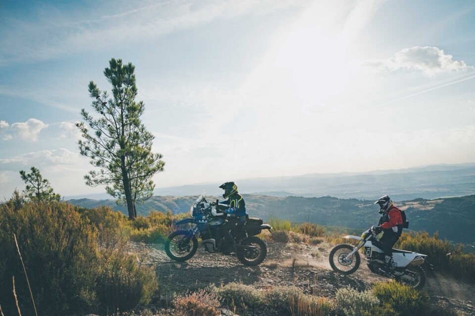 Husqvarna Trek 2025: adventouring alla scoperta del Portogallo