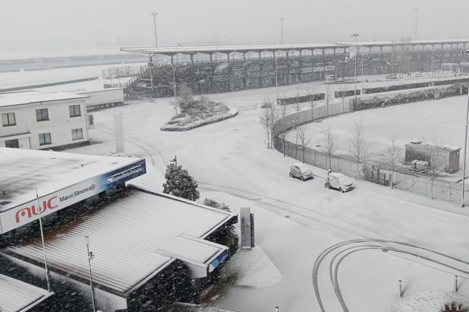 Meglio di Frozen: ecco le immagini del circuito di Misano ricoperto dalla neve