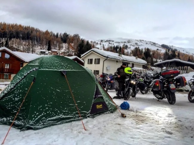 Cosa fare in moto nel weekend: tre eventi tra raduni, tradizioni e strade da guidare