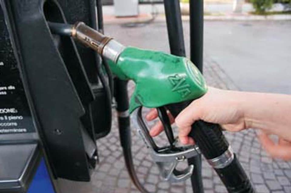 Crisi energetica: rischiamo davvero di restare senza benzina?