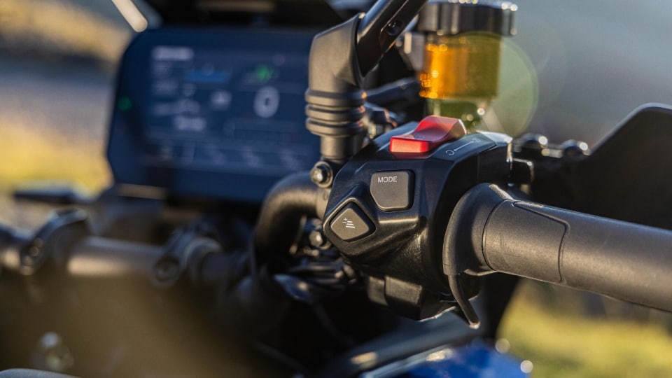 Nuovo brevetto Yamaha: il Cruise Control Adattivo si sposa con le scalate automatiche