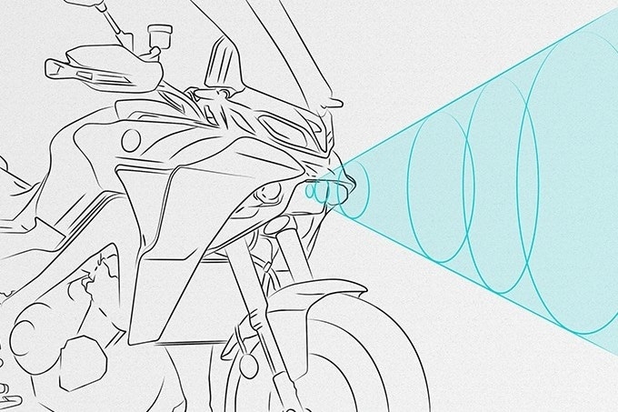 Nuovo brevetto Yamaha: il Cruise Control Adattivo si sposa con le scalate automatiche