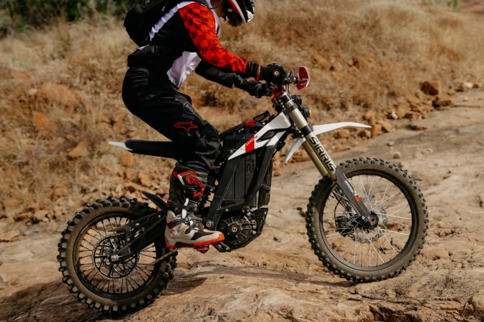 Zero Motorcycles e Sirris: l'eccellenza ingegneristica debutta sulle nuove XB e XE