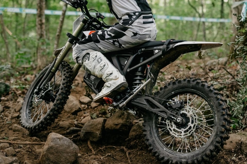 Zero Motorcycles e Sirris: l'eccellenza ingegneristica debutta sulle nuove XB e XE
