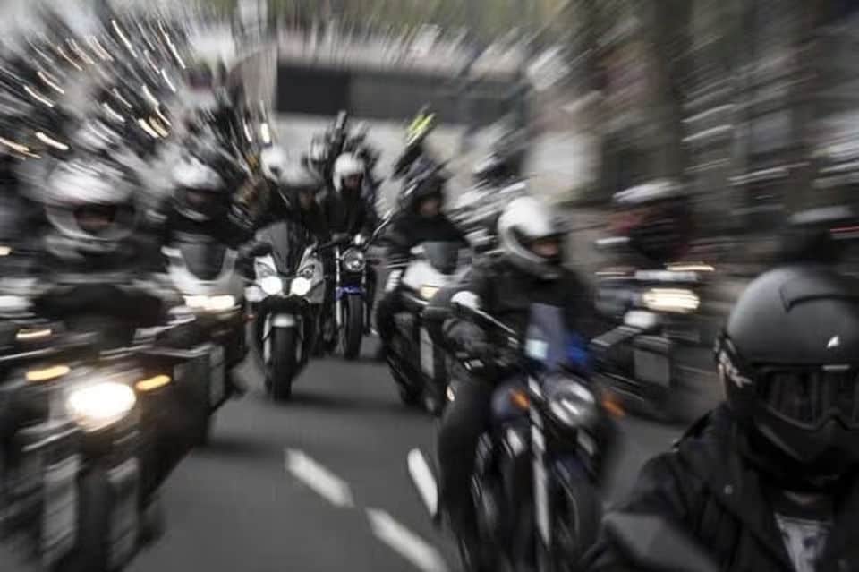 Basterebbe il 10% di moto in più per tagliare il traffico del 40%: lo studio che fa discutere le città europee