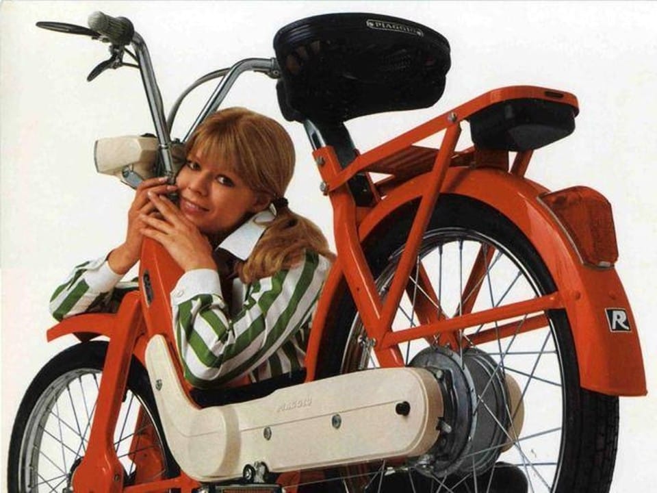 Fermato senza casco sul suo Ciao Piaggio: i Carabinieri scoprono che era stato rubato nel 1981