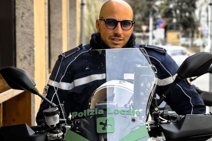 Tragedia a Milano: vigile in moto muore mentre insegue un suv in fuga