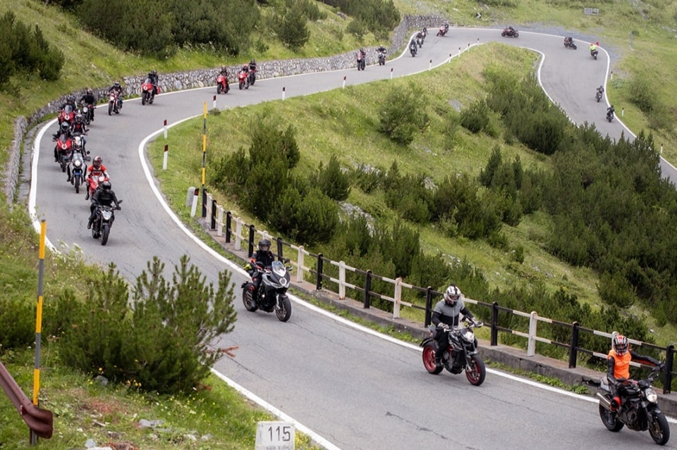 MV Agusta e Dainese vi aspettano a Livigno per il Raduno 2026