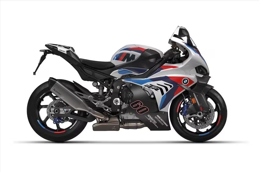 BMW Motorrad, le offerte di luglio tra GS, scooter e Black Edition