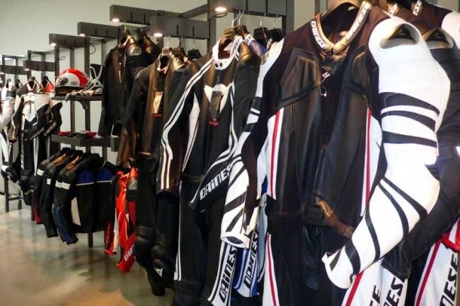Dainese cessa la produzione in Italia
