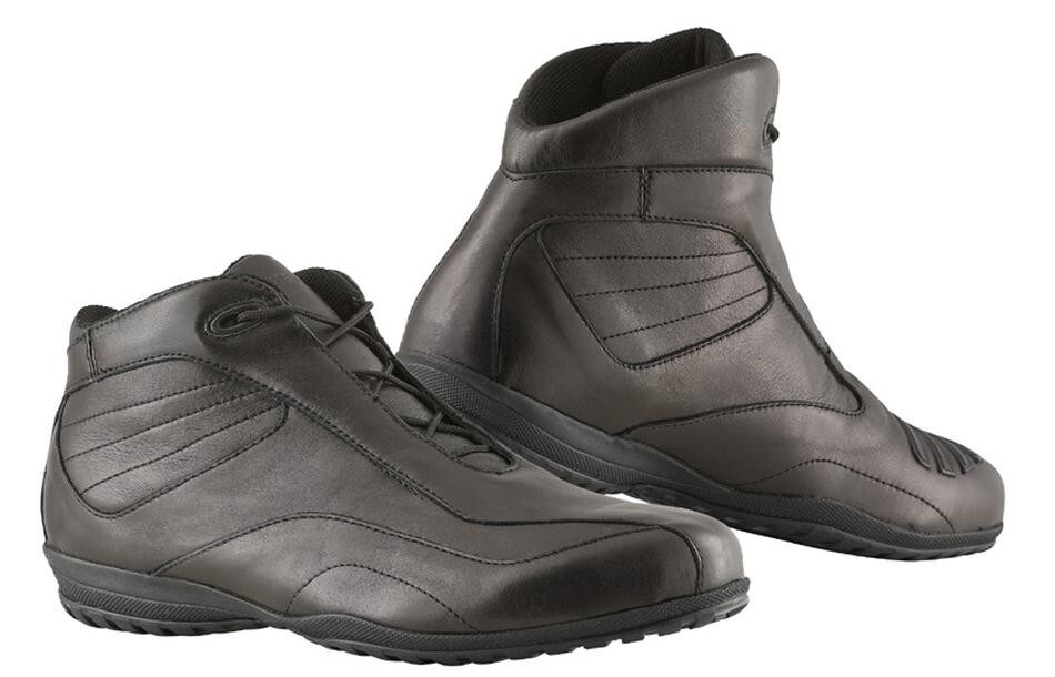 Norwich, la scarpa che si fa in due