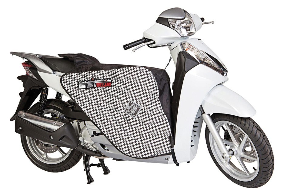 Arriva il coprigambe Tucano Urbano griffato DEEJAY