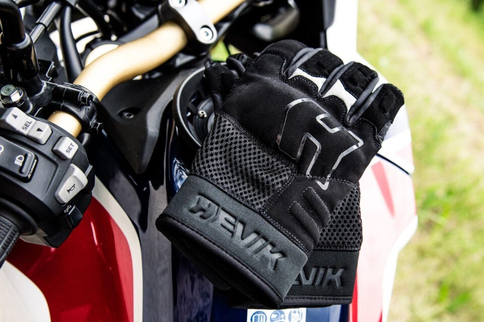 Hevik California R, il guanto è leggero e sicuro