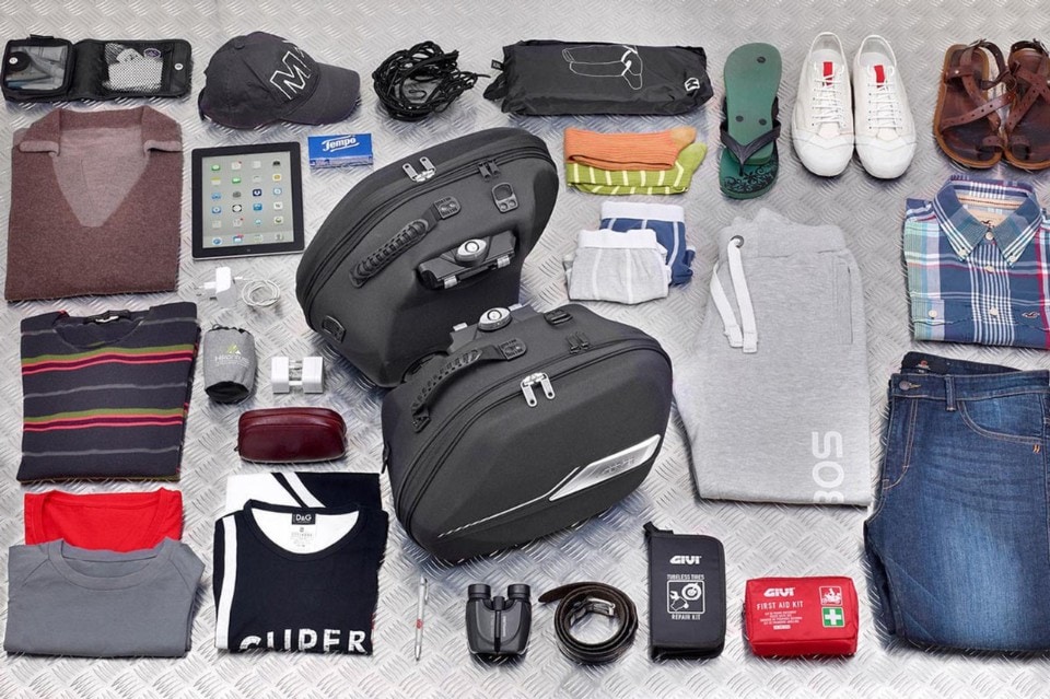 GIVI ST604, le borse laterali per moto veloci