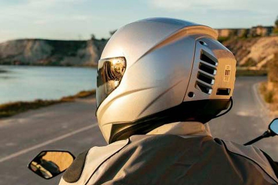 Arriva il casco col condizionatore