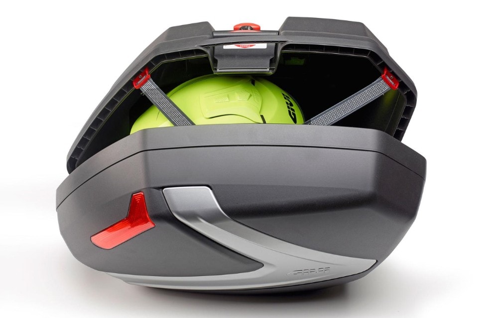 Givi: tra caschi e valigie, tutte le novità per il 2019