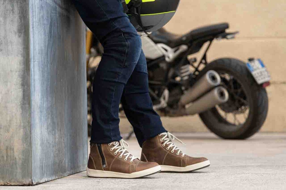 Gaerne G.Voyager, sneaker da città e da moto