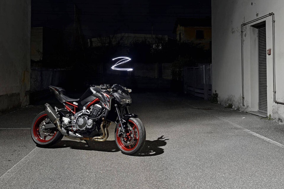 Exan si fa in tre per la Kawasaki Z900
