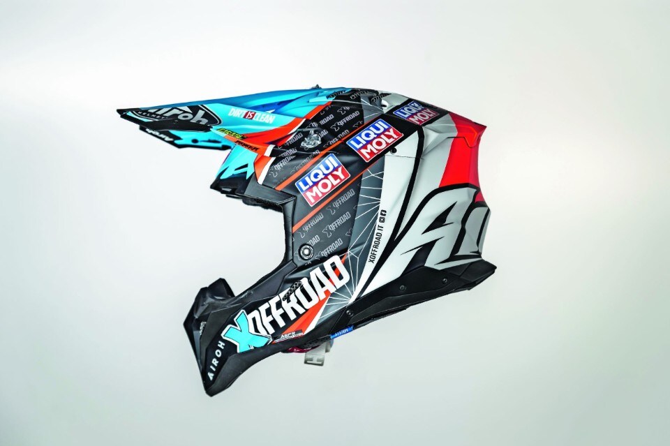 Airoh Aviator 3 BY Roker Designs: effetto WOW!