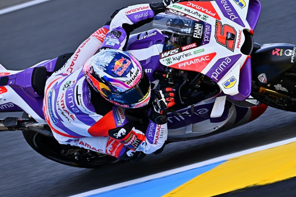 Shark RACE-R PRO GP, il casco dei record ora è omologato ECE 22-06