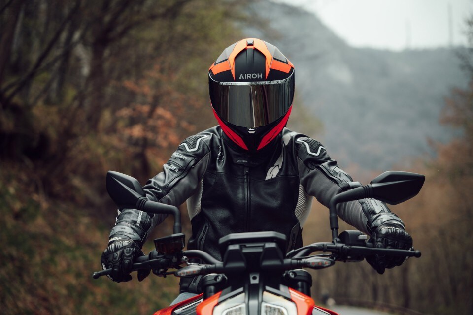 Airoh Matryx: il nuovo top di gamma per la strada e la pista