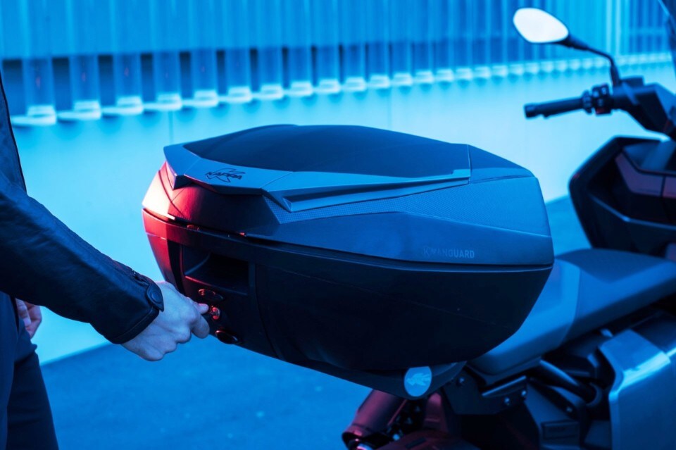 EICMA preview: Kappa K4900, top case dall’animo green