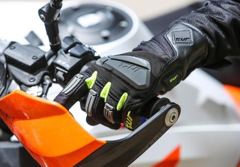 Nuovi guanti estivi T.ur: 4 modelli freschi e ventilati