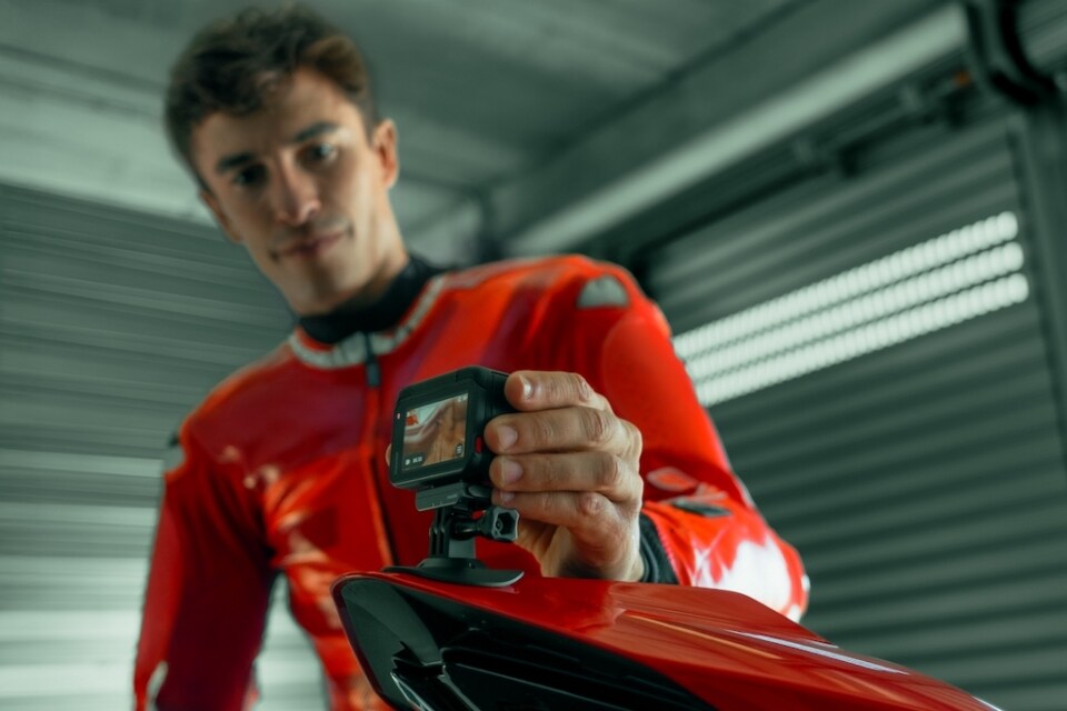 Insta360 Ace Pro 2 MM93: l'action cam griffata Marc Márquez per i motociclisti