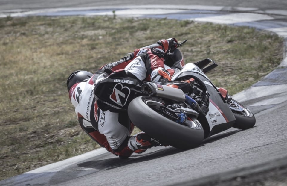 Da Bridgestone arriva la nuova gomma slick Racing Battlax V03