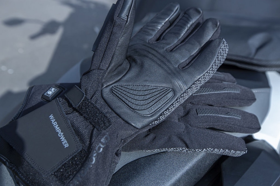 Regali di Natale: cinque idee per far felice un motociclista