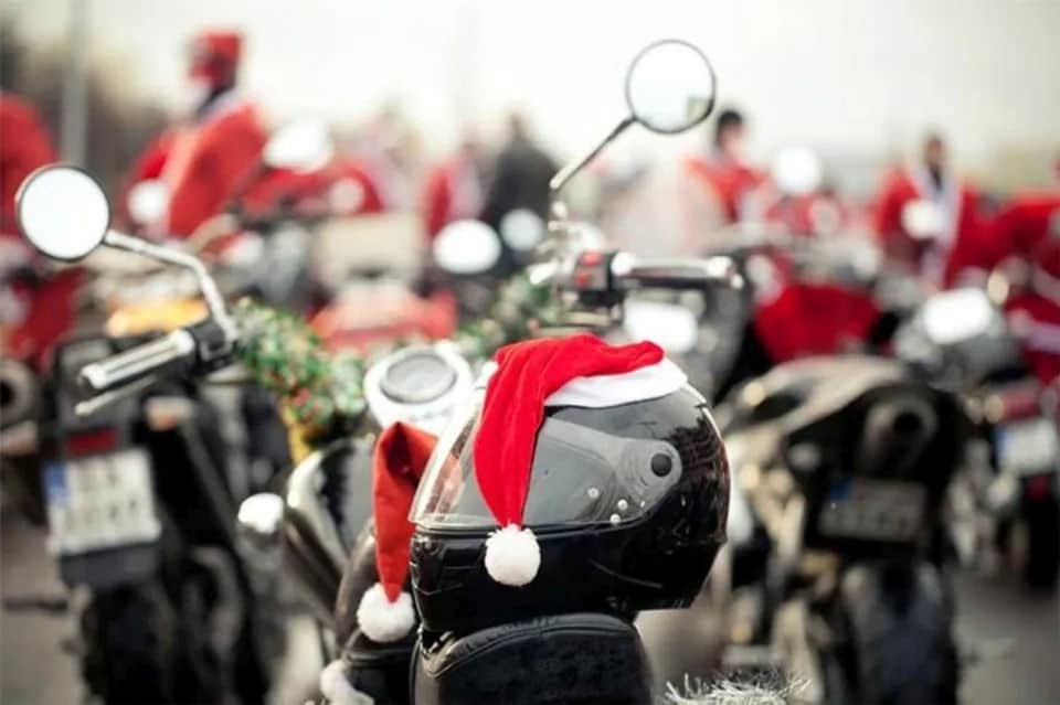 Regali di Natale: cinque idee per far felice un motociclista