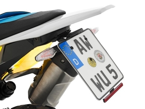 Wunderlich alleggerisce il posteriore delle BMW R 1300 R, RS e GS con due portatarga dedicati